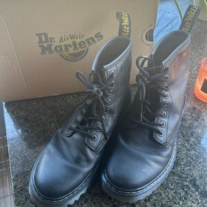 Dr. Marten black boots size Men 8.